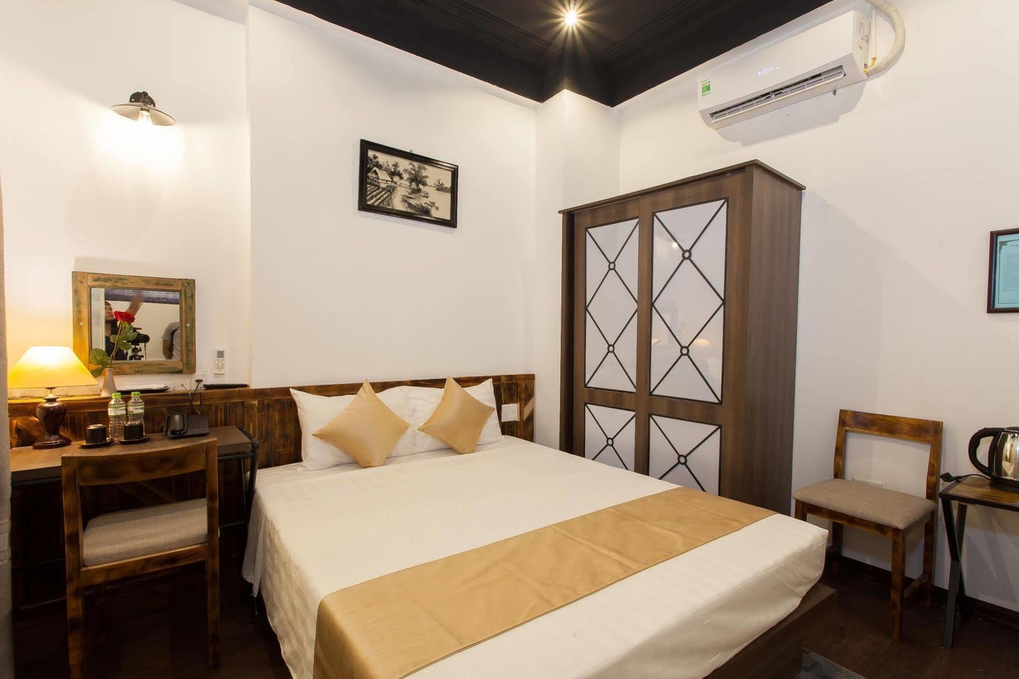 Luxury Backpakers Hotel Hanoi Eksteriør billede