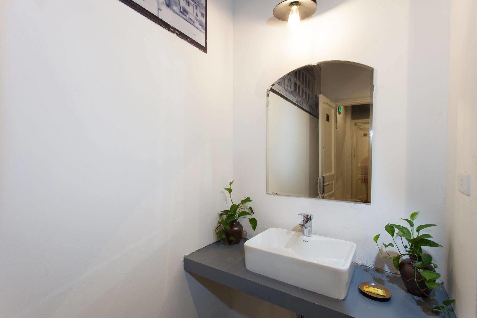 Luxury Backpakers Hotel Hanoi Eksteriør billede