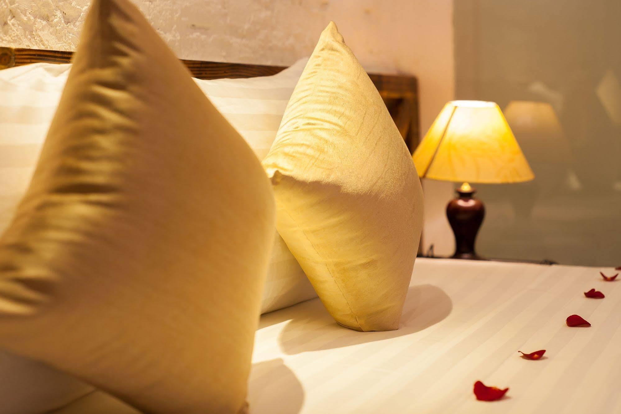 Luxury Backpakers Hotel Hanoi Eksteriør billede