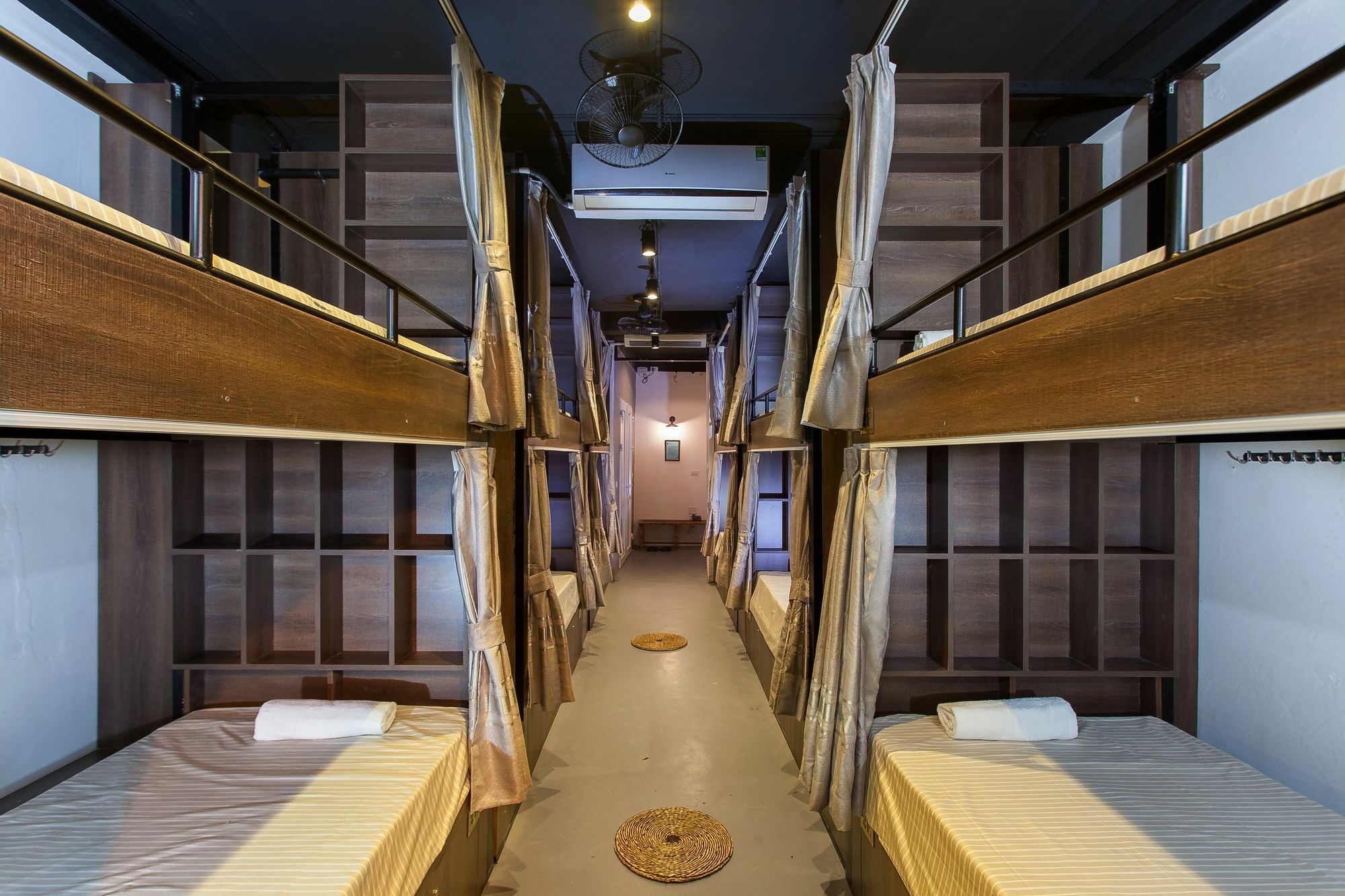 Luxury Backpakers Hotel Hanoi Eksteriør billede